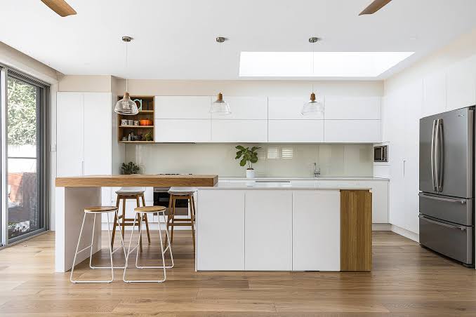 Kitchen Cabinetry Carpenter