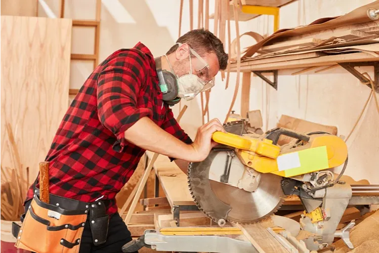 Carpenter Cost by Job Type in Dubai