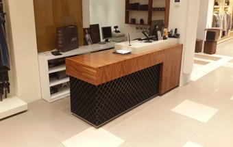 Modern Cash Counter Design