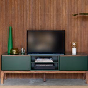 Lars Green AV Unit