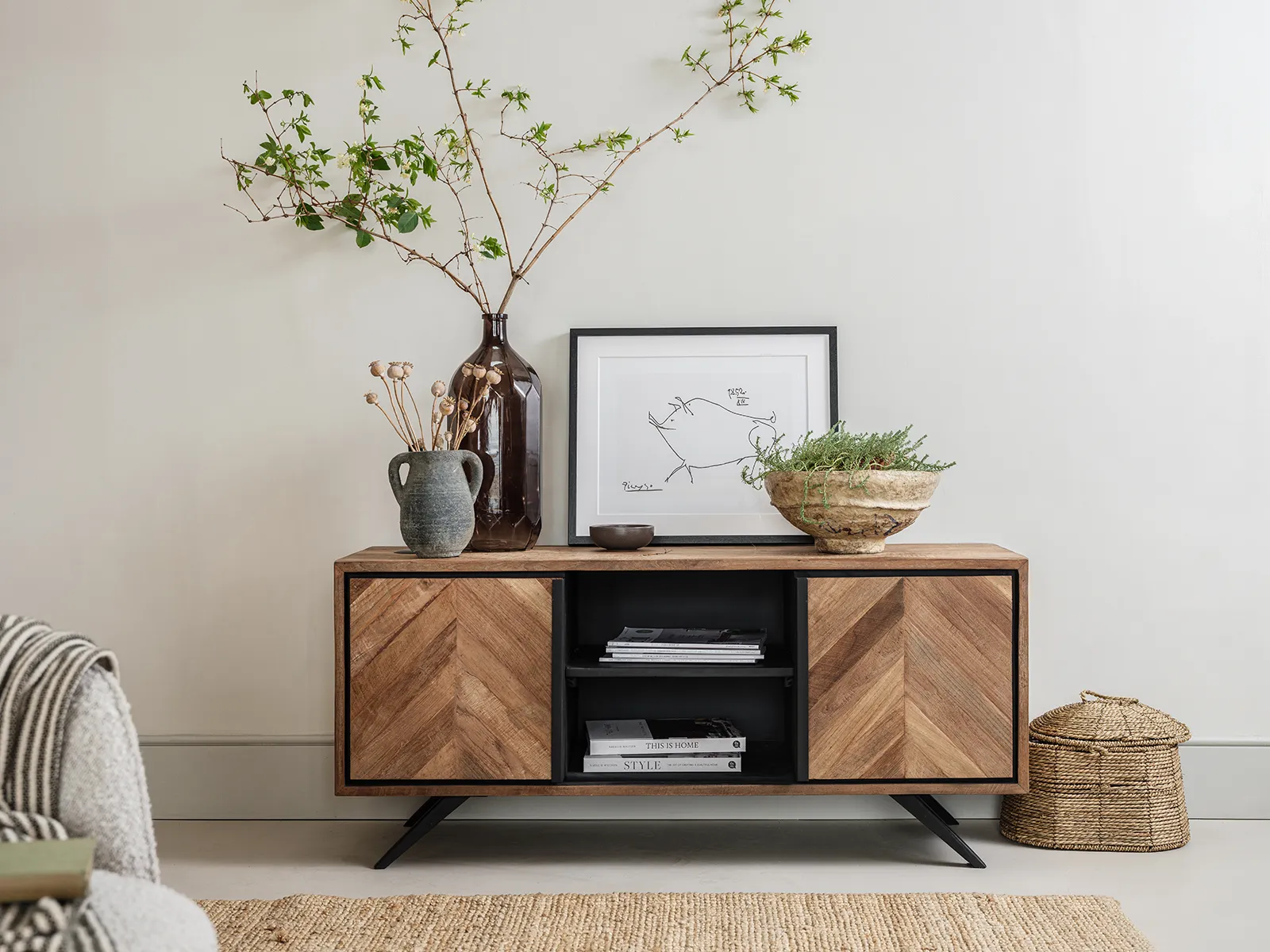 Camber Dining TV Unit