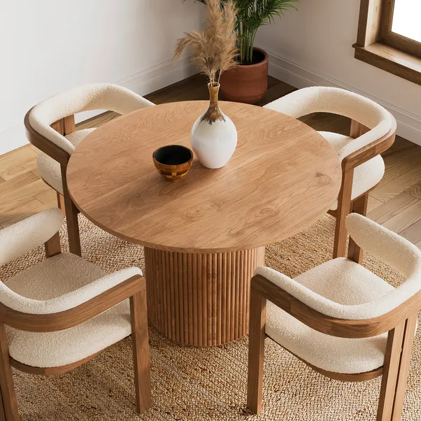 Amari 4 Seater Round Dining Table Oak - Image 3
