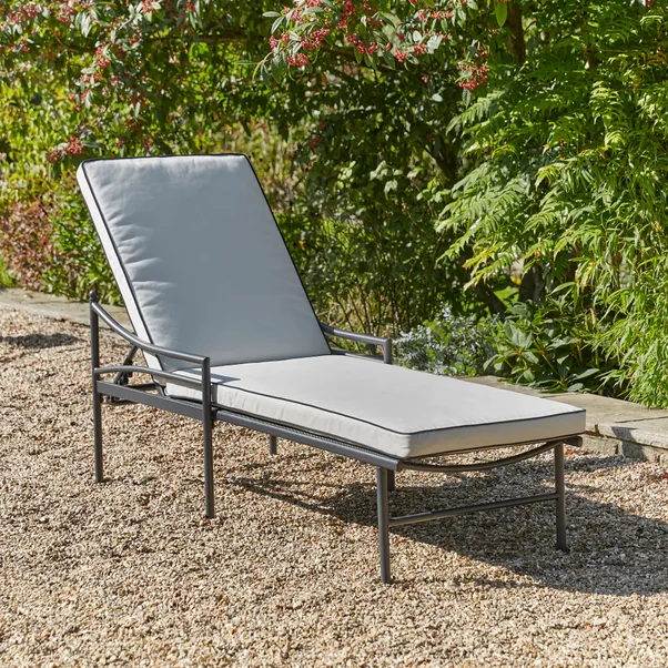 Windsor Sun Lounger with Cushion - Image 4