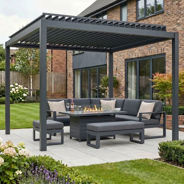Pergola Dubai design featuring stylish shaded areas for villas, patios, and outdoor spaces