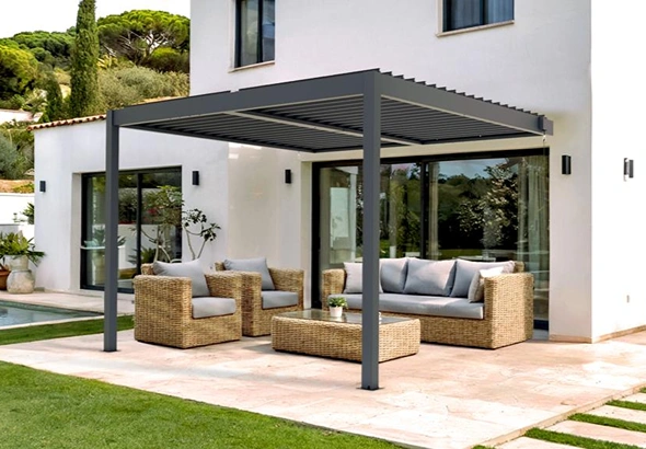 Pergola Dubai installed in outdoor spaces with custom timber structures and elegant finishes