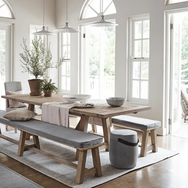 Moreton 10-Seater Oak Extendable Table